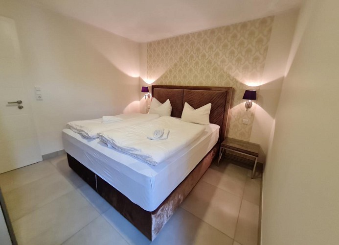 2. Schlafzimmer