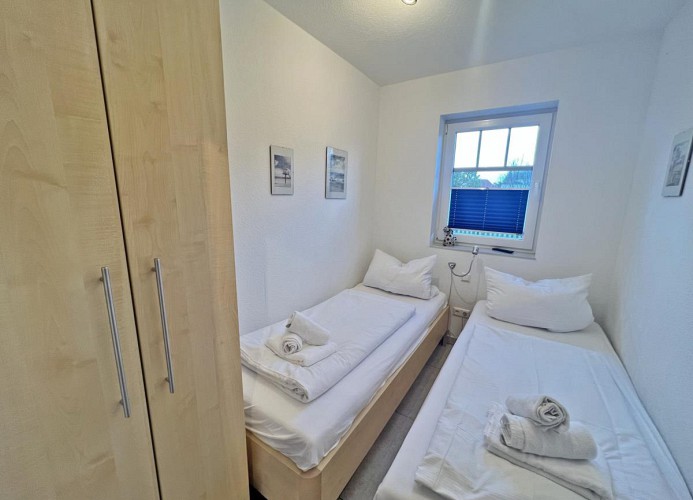 2. Schlafzimmer